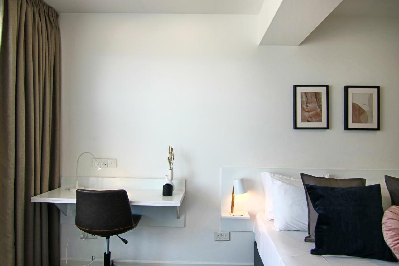 Phaedrus Living: Luxury Suite Nicosia 505 Exterior photo