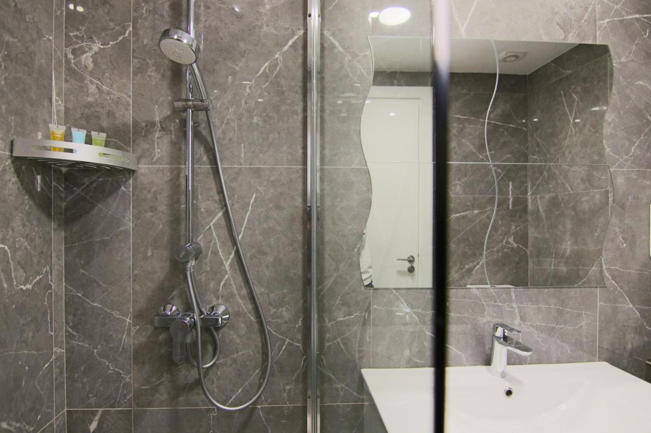 Phaedrus Living: Luxury Suite Nicosia 505 Exterior photo
