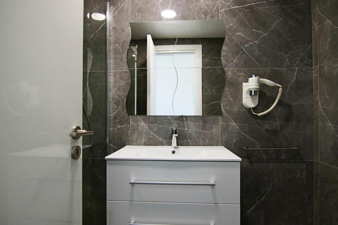 Phaedrus Living: Luxury Suite Nicosia 505 Exterior photo